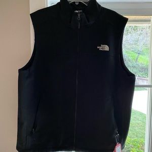 MEN’S NORTH FACE VEST